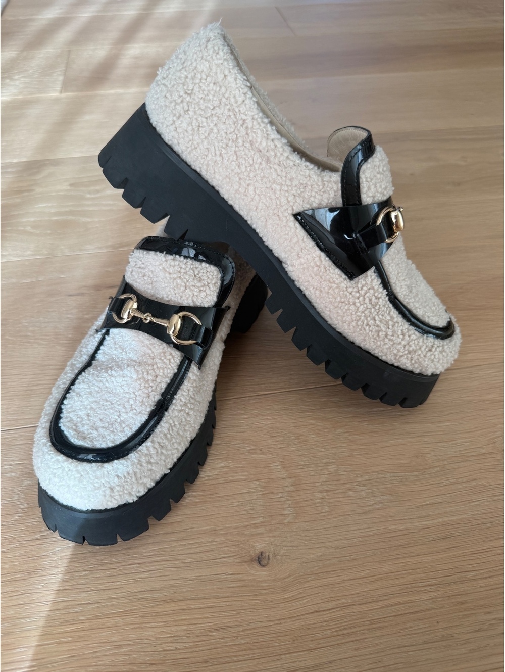 RAYE Sven Loafers Size 8 Cream Sherpa Horsebit Chunky Lug Sole